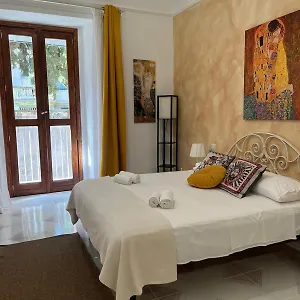 https://gl-golden-city.taorminaitalyhotels.com