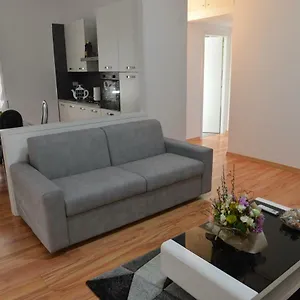 https://lillys-house.it-romehotels.com